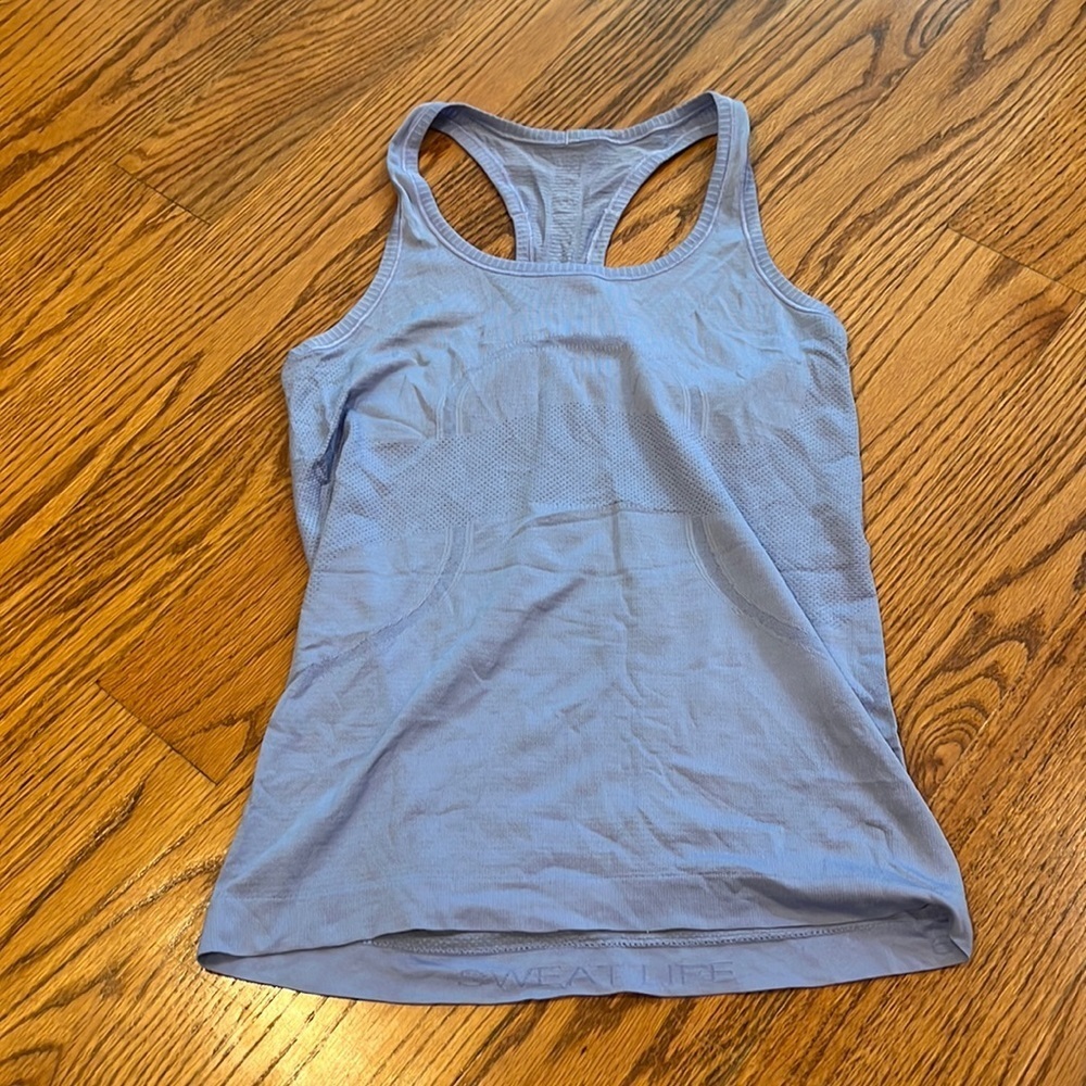 Lululemon Woman’s Blue Athletic Tank Size 6